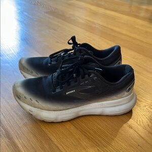 Brooks Black and White Athletic Shoes with Cushioned Sole
